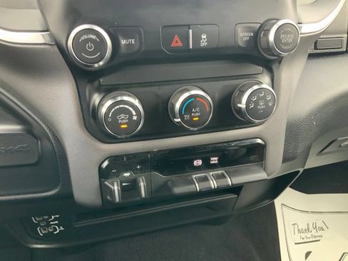 Used 2024 RAM 2500 Big Horn AWD/4WD image 24