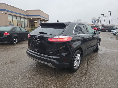 Certified 2023 Ford Edge SEL image 5