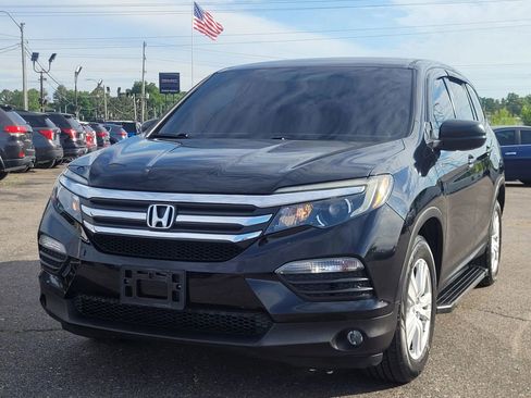 Used 2016 Honda Pilot LX image 4