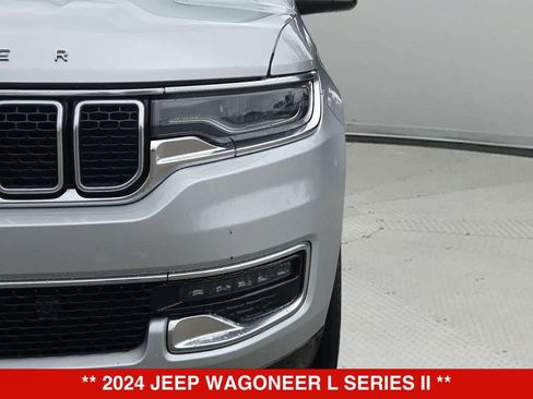 Used 2024 Jeep Wagoneer L Series II RWD image 10