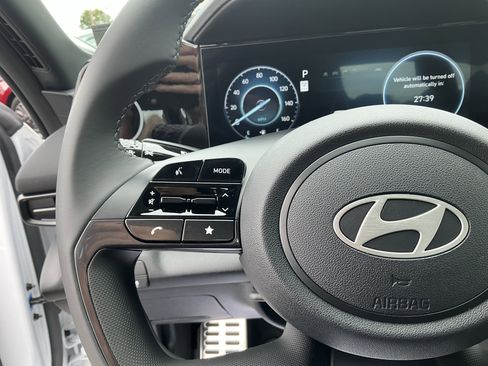 New 2025 Hyundai Elantra SEL image 19