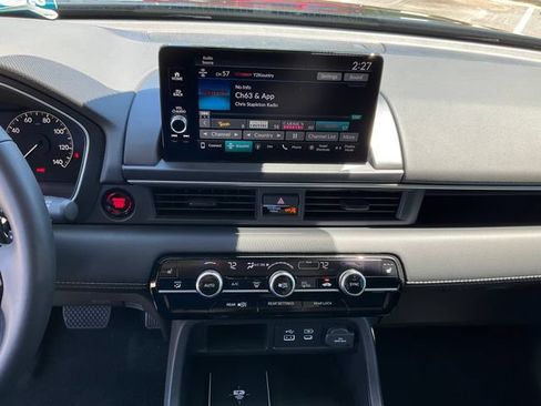 Used 2025 Honda Pilot EX-L image 13
