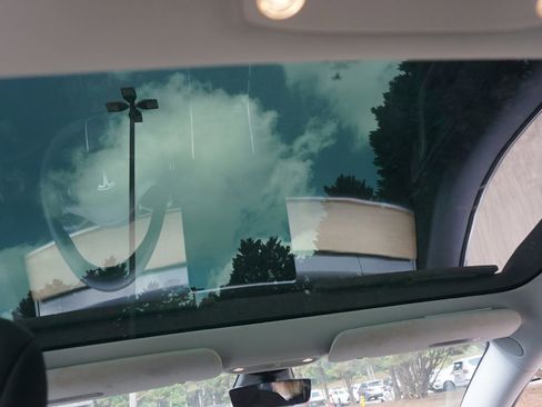 Used 2019 Tesla Model 3 Standard Range RWD image 8