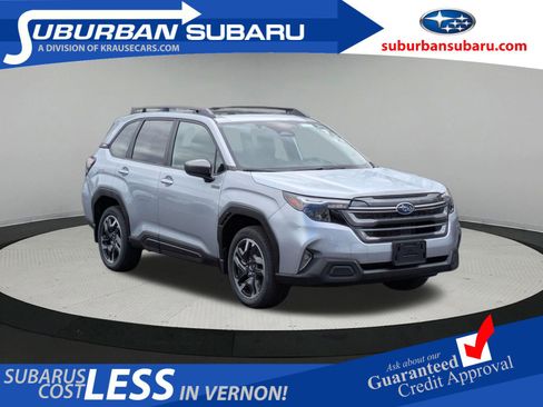 Used 2025 Subaru Forester Premium AWD/4WD image 1