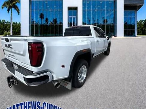 Used 2026 GMC Sierra 3500 Denali Ultimate AWD/4WD image 4