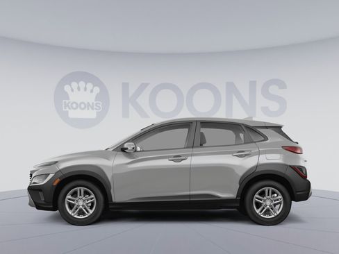 Used 2023 Hyundai Kona SEL w/ Winter Weather Package image 2