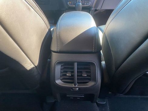 Used 2019 Jeep Cherokee Latitude Plus w/ Cold Weather Group image 26