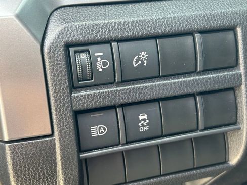 Certified 2024 Toyota Tacoma TRD Off-Road AWD/4WD image 26