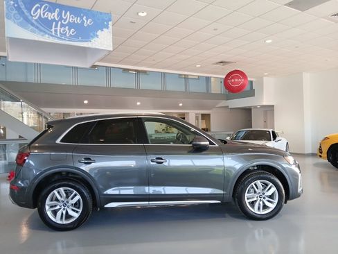 Used 2022 Audi Q5 2.0T Premium w/ Convenience Package image 6