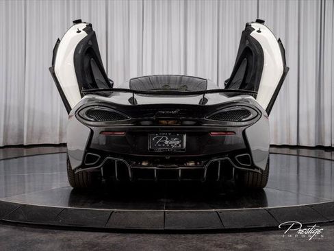 Used 2017 McLaren 570S RWD image 19
