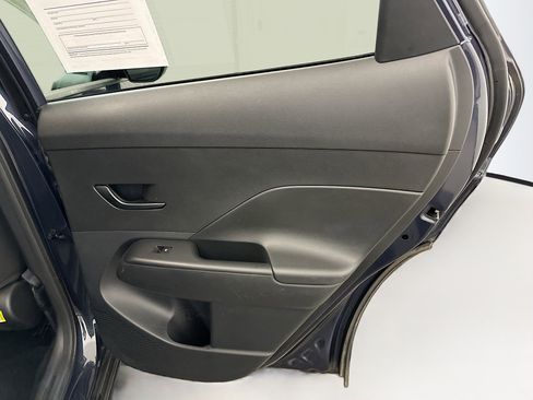 Used 2025 Hyundai Kona SEL image 31