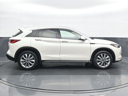 Used 2022 INFINITI QX50 Essential image 7