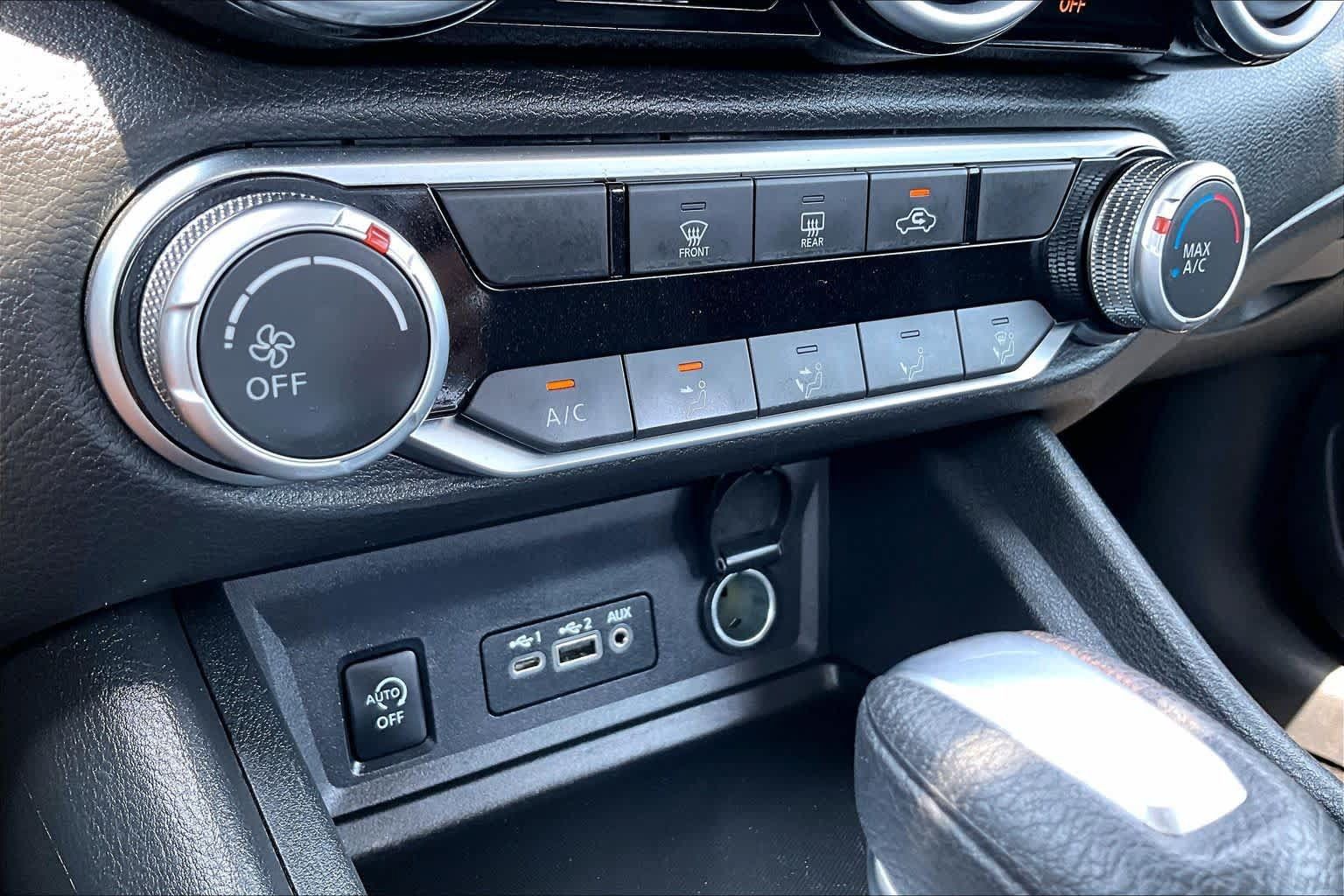 Used 2024 Nissan Sentra SV FWD image 33