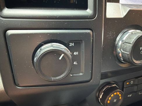 Used 2019 Ford F150 XL w/ Equipment Group 101A Mid AWD/4WD image 12