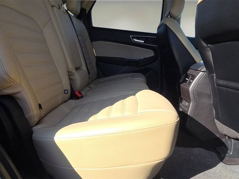 Used 2018 Ford Edge SEL w/ Equipment Group 201A image 18