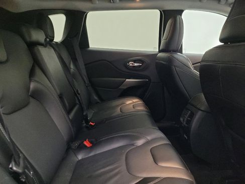 Used 2022 Jeep Cherokee Limited image 19