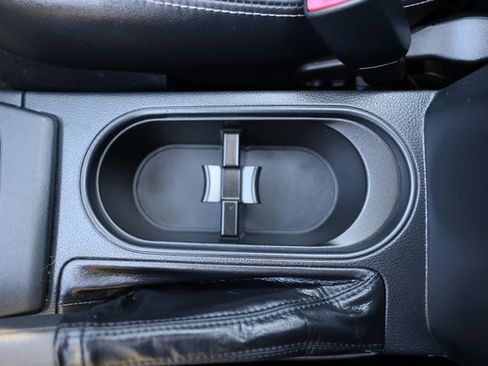 Used 2017 Subaru Forester 2.5i Touring image 39