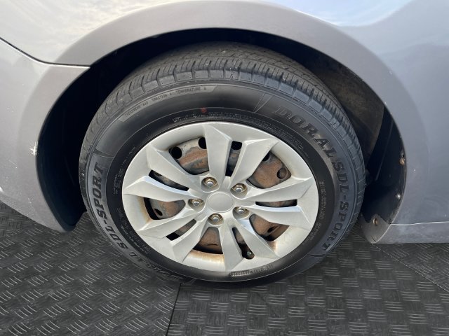 Used 2011 Hyundai Sonata GLS FWD image 14