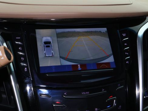 Used 2020 Cadillac Escalade Platinum image 36
