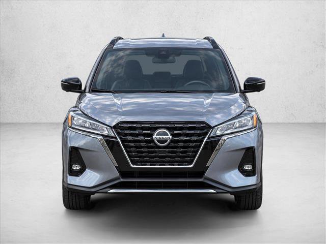Used 2021 Nissan Kicks SR w/ Interior Electronics Package FWD image 2