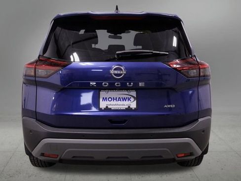 Used 2023 Nissan Rogue S image 4