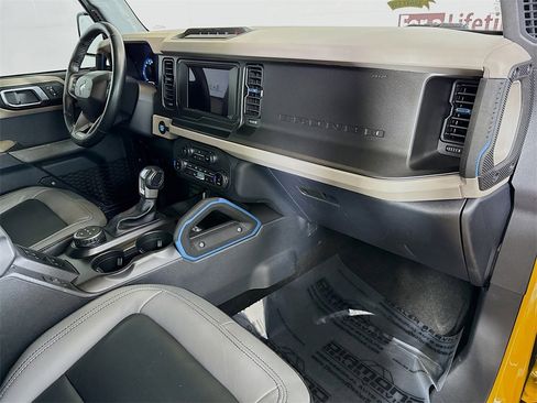 Used 2022 Ford Bronco Wildtrak image 30