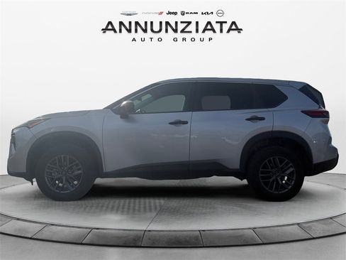 Certified 2024 Nissan Rogue S image 2