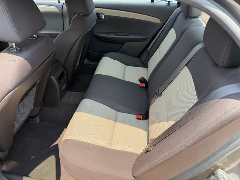 Used 2011 Chevrolet Malibu LS FWD image 13