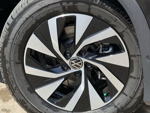 New 2026 Volkswagen Tiguan S image 6