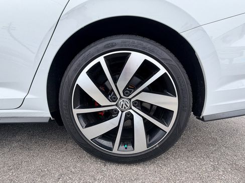 Used 2019 Volkswagen Jetta GLI image 34