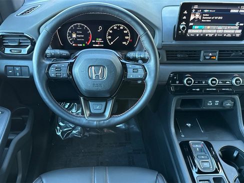 Certified 2024 Honda Pilot TrailSport image 18