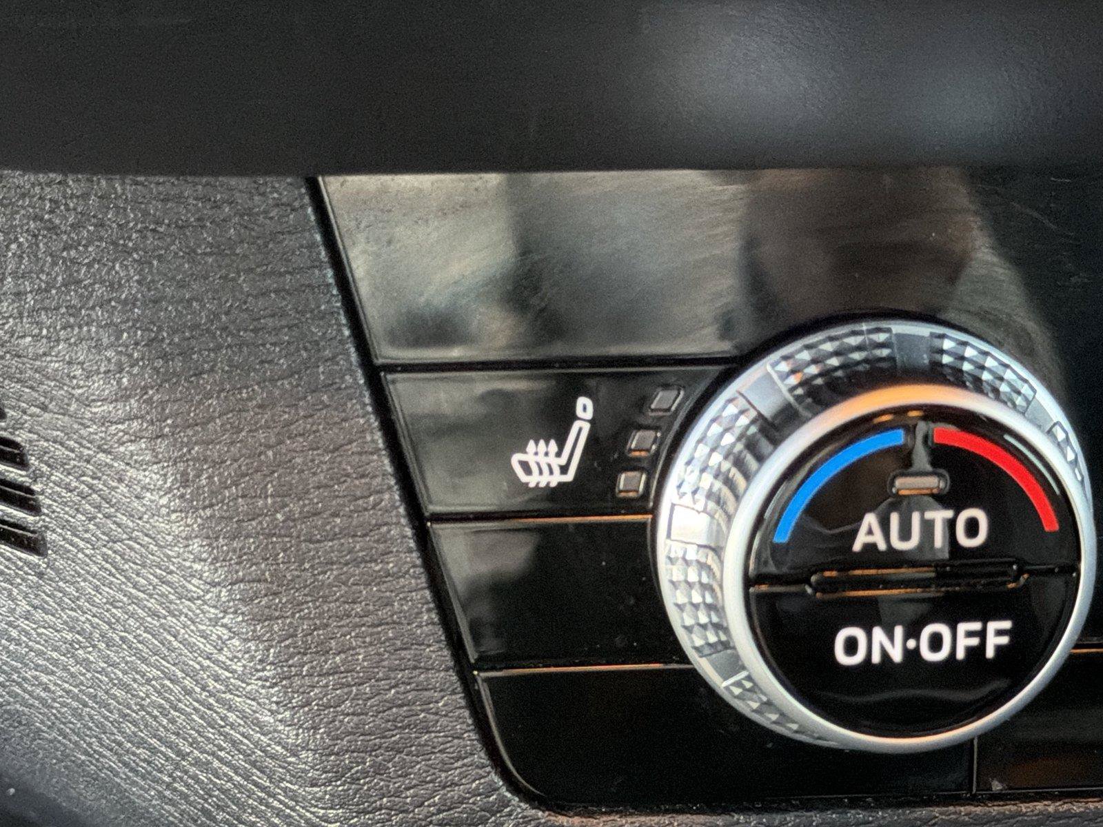 Used 2024 Mitsubishi Outlander SE AWD/4WD image 32