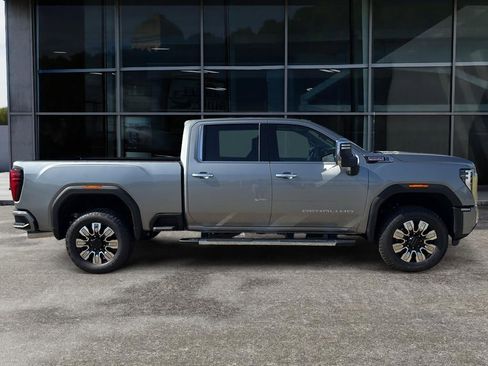 New 2026 GMC Sierra 2500 Denali w/ Denali Reserve Package image 8
