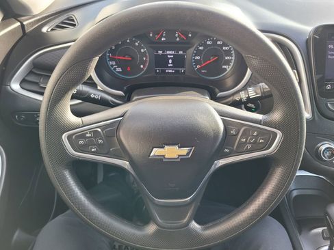 Used 2022 Chevrolet Malibu LT FWD image 23