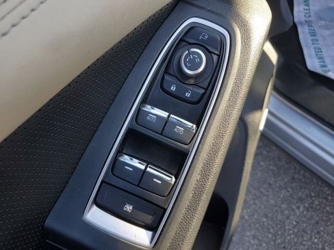 Used 2022 Subaru Ascent Touring image 23