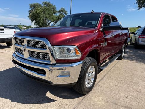 Used 2016 RAM 2500 Laramie AWD/4WD image 3