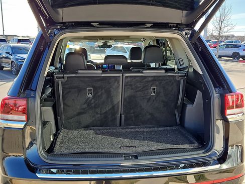 Certified 2024 Volkswagen Atlas SEL Premium R-Line image 7