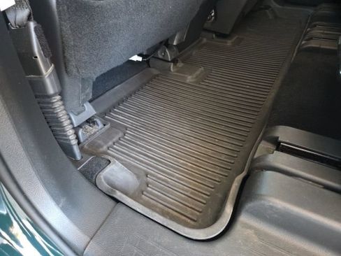 Used 2022 Nissan Pathfinder SL AWD/4WD image 24