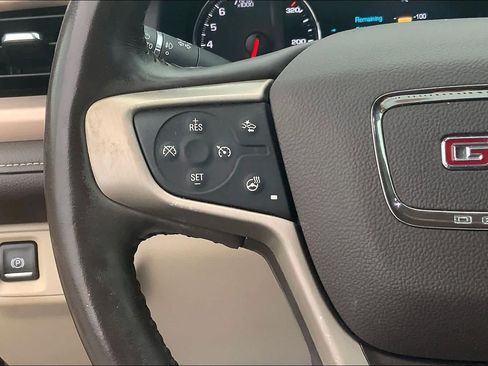 Used 2019 GMC Acadia Denali w/ Technology Package FWD image 23