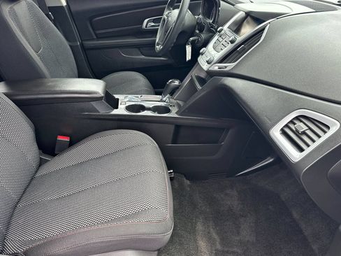 Used 2017 GMC Terrain SLE AWD/4WD image 16