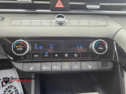 Used 2025 Hyundai Elantra SEL FWD image 20