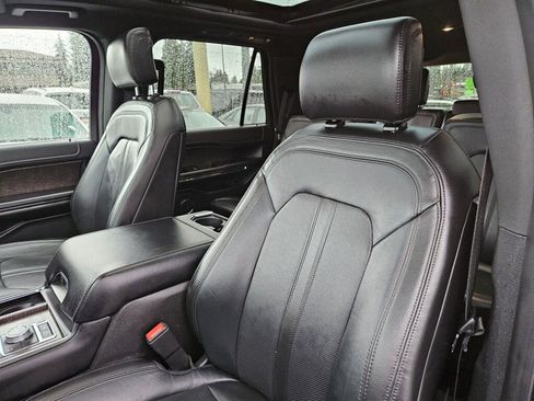 Used 2018 Ford Expedition Limited w/ Equipment Group 301A image 14
