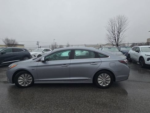 Used 2016 Hyundai Sonata SE image 2