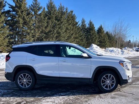 Used 2024 GMC Terrain SLT AWD/4WD image 27