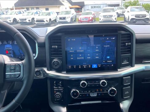 Used 2025 Ford F150 Lariat w/ Equipment Group 501A Mid image 7