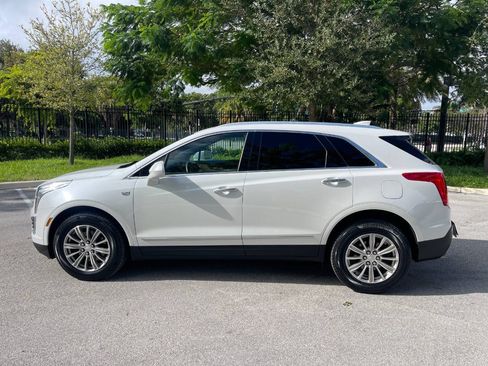 Used 2018 Cadillac XT5 Luxury w/ Driver Awareness Package AWD/4WD image 5