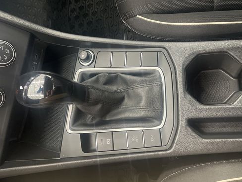 Certified 2023 Volkswagen Jetta Sport image 27