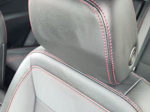 Used 2023 Chevrolet Equinox RS FWD image 16