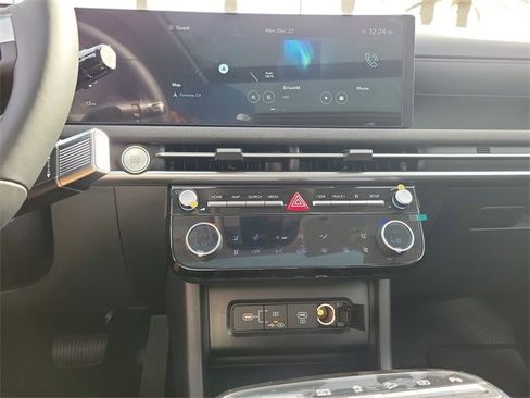 New 2026 Hyundai Tucson Limited image 13