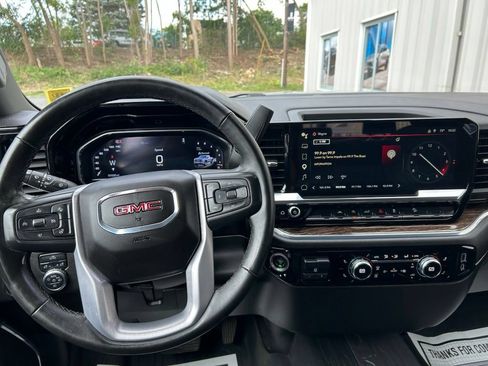 Certified 2024 GMC Sierra 1500 Elevation AWD/4WD image 10